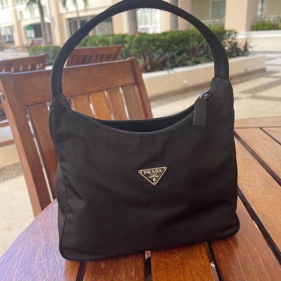 Vintage Prada mini nylon bag - Picture 2 of 14